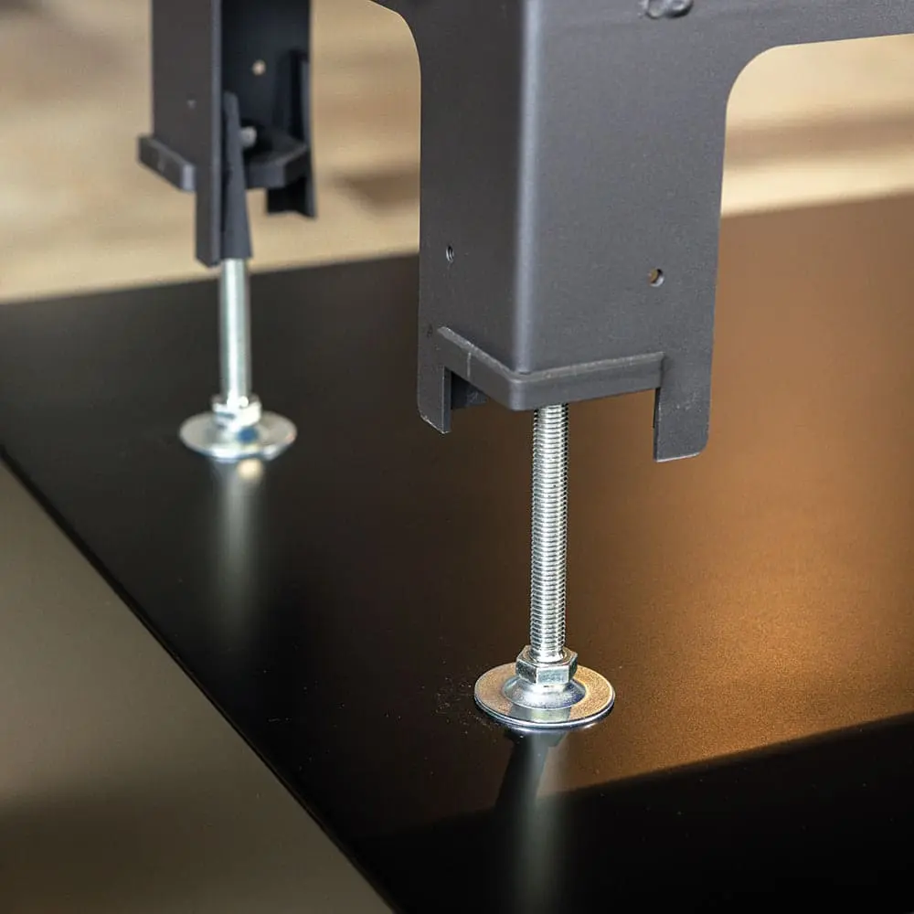 Міцні регульовані ніжки каміна LUCY