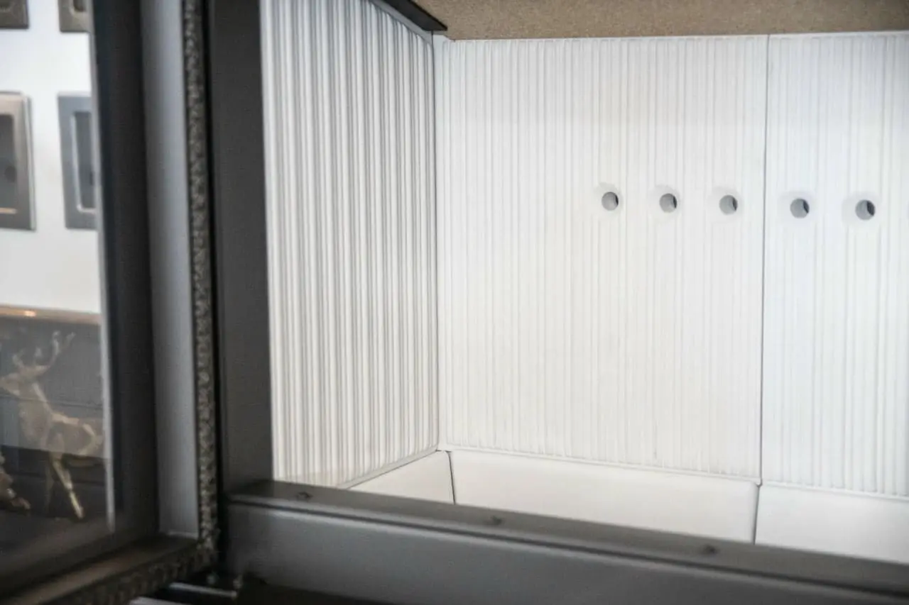 Рифлене облицювання каміна LUCY